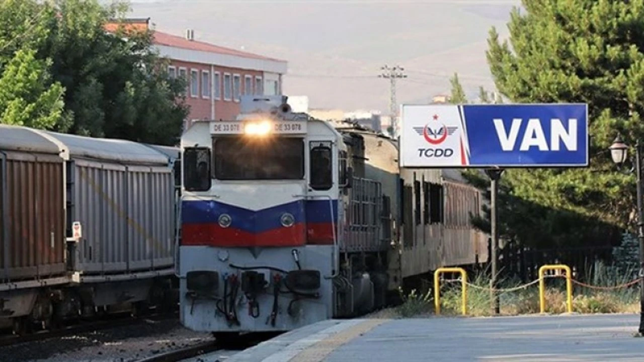 Van Tahran Yolcu Tren Seferleri Basliyor Tarih Belli Oldu H92791 2870D