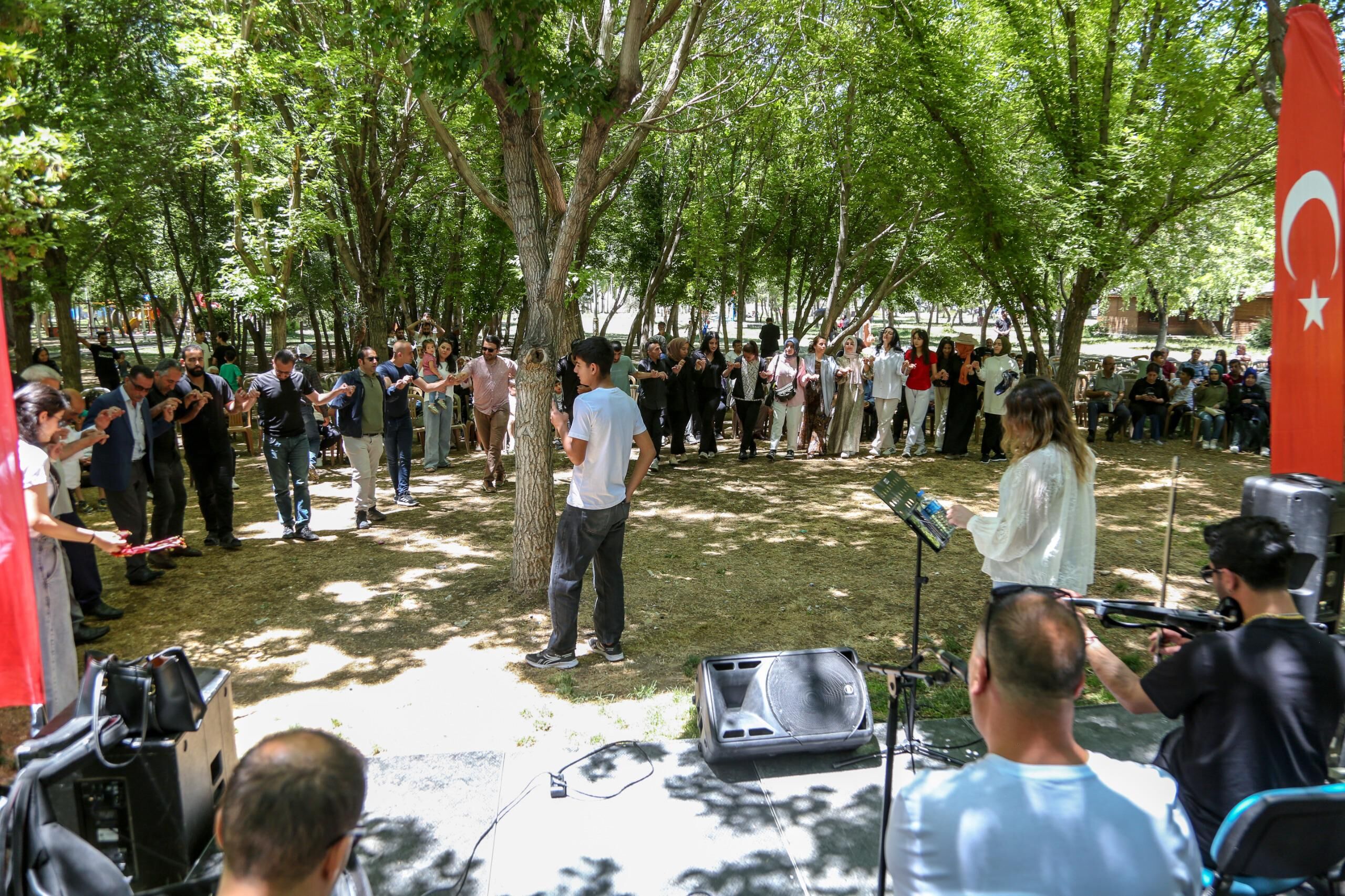Engelli̇ Bi̇reylere Yöneli̇k Konser