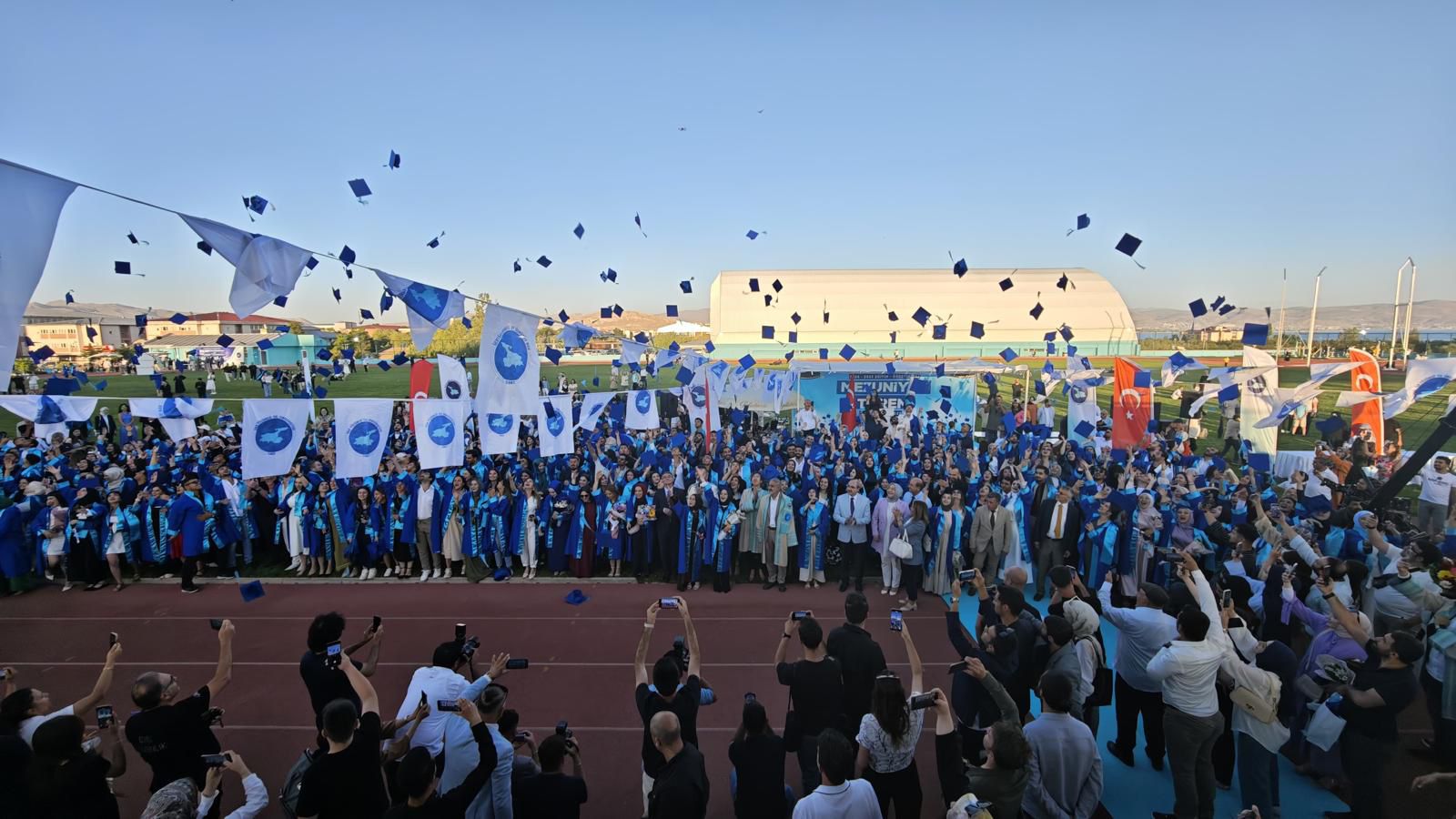 Yyü Mezuni̇yet 1