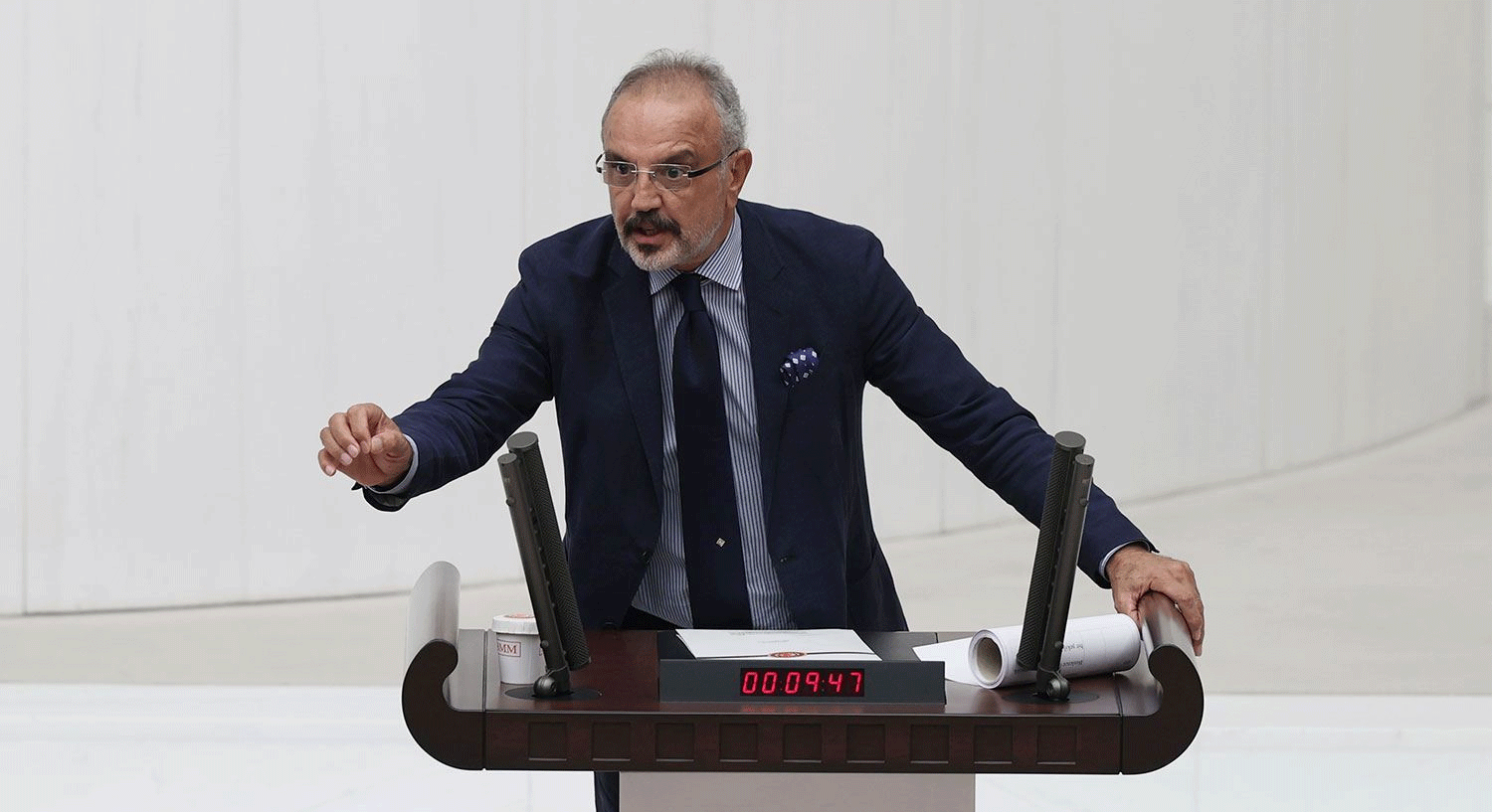 Sırrı Sakık'tan partisine sitem: ‘İzahı yoktur!’