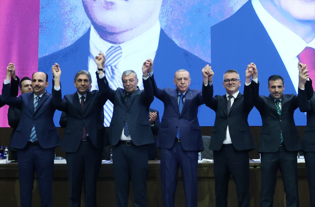 2 Belediye Baskani Daha Ak Parti Ye Katildi 19037455 4612 M