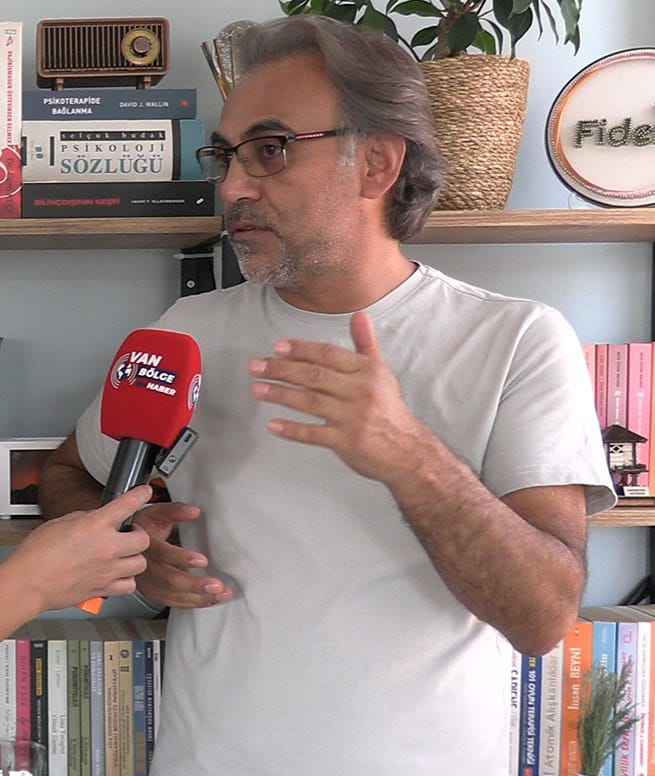 Hurşit Demir