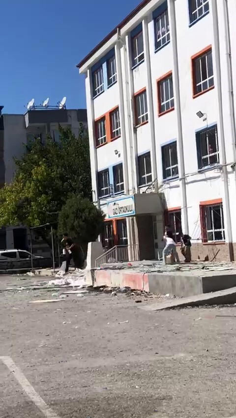 İzmi̇r Okul 2