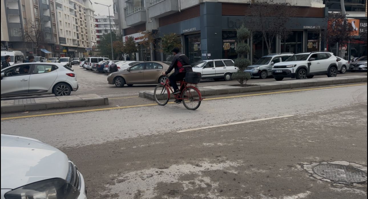 B İ S İ K L E T