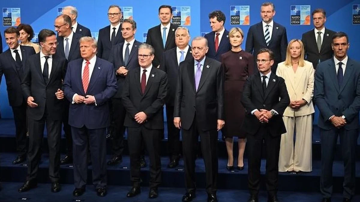 Dünya Liderlerinin İlk Meslekleri Ortaya Çıktı! Garson, Çaycı Ve Komedyenlikten Gelen İsimler Var…1