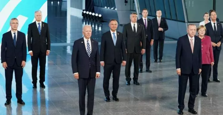 Dünya Liderlerinin İlk Meslekleri Ortaya Çıktı! Garson, Çaycı Ve Komedyenlikten Gelen İsimler Var…2