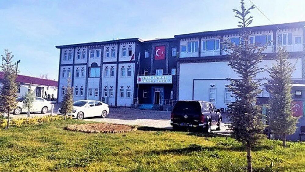 Edremit Belediyesi 4 Personel Aliyor Basvurular Bugun Bitiyor 2