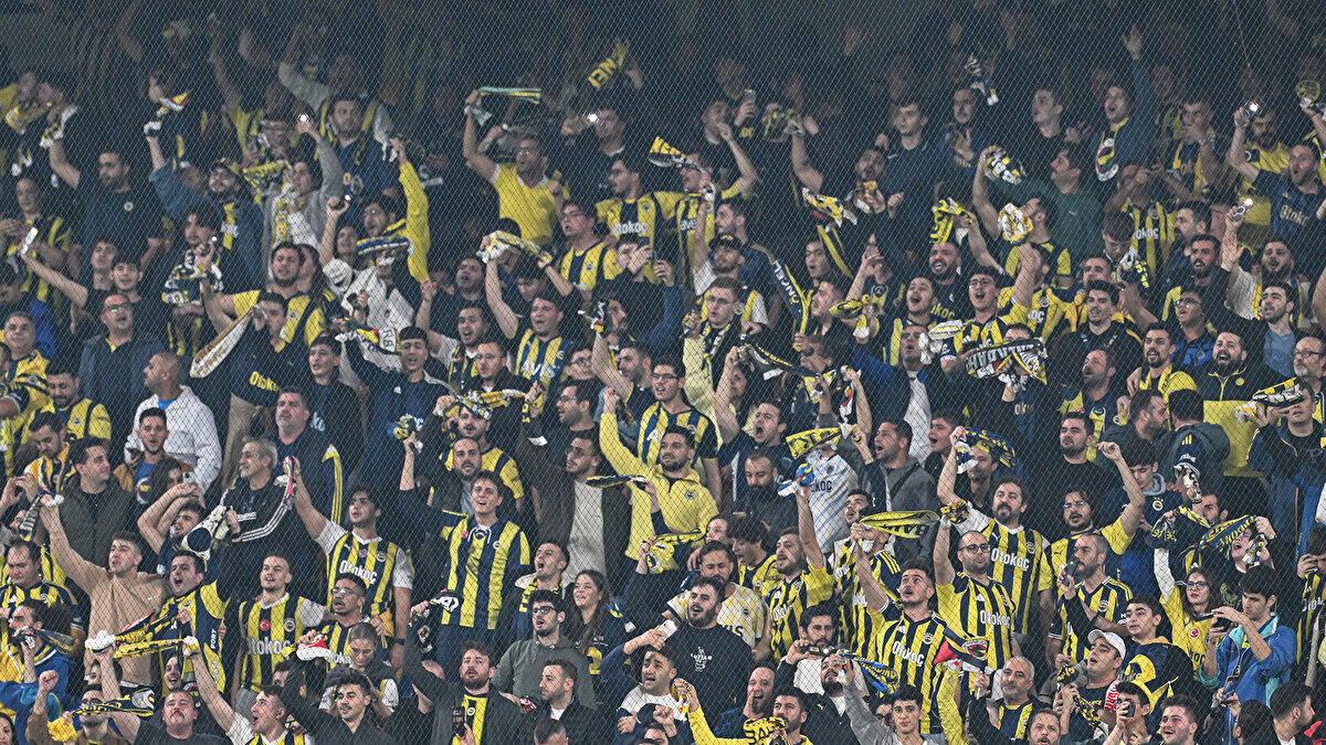 Fenerbahçe Stuttgart Maçında Hoparlörden Dijital Islık Sesi Verildi Mi? Islık Sesi Iddiaları Doğru Mu, Cezası Ne?2