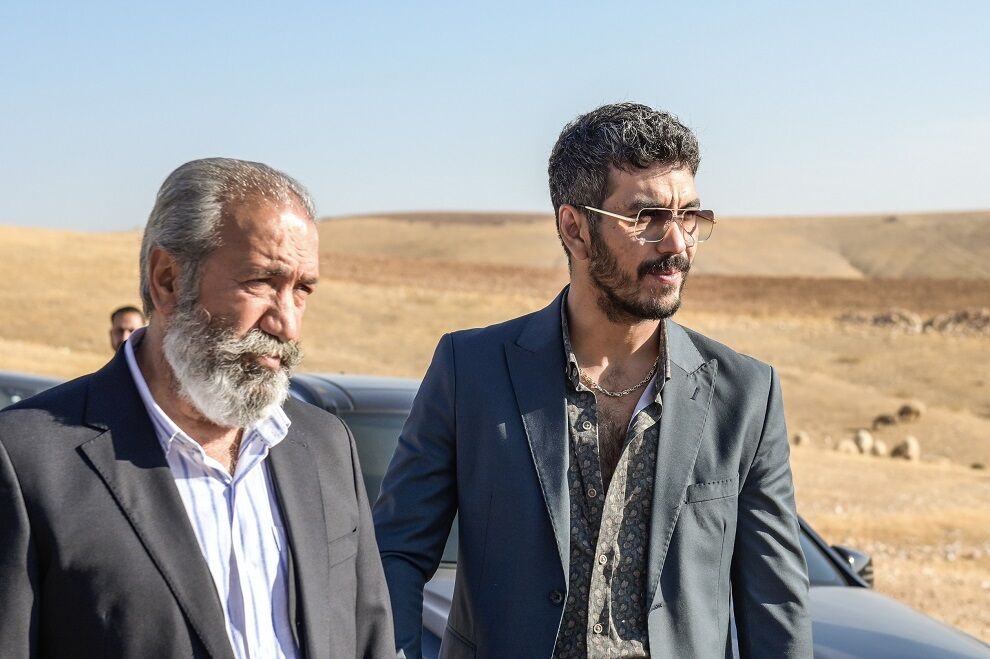 Halef 6. Bölümde Melek’in Boşanma Kararı, Serhat’ı Zor Durumda Bırakıyor (2)