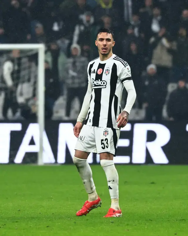 A Milli Takim Da Sakatlik Yildiz Futbolcu Aday 19253832 9604 M
