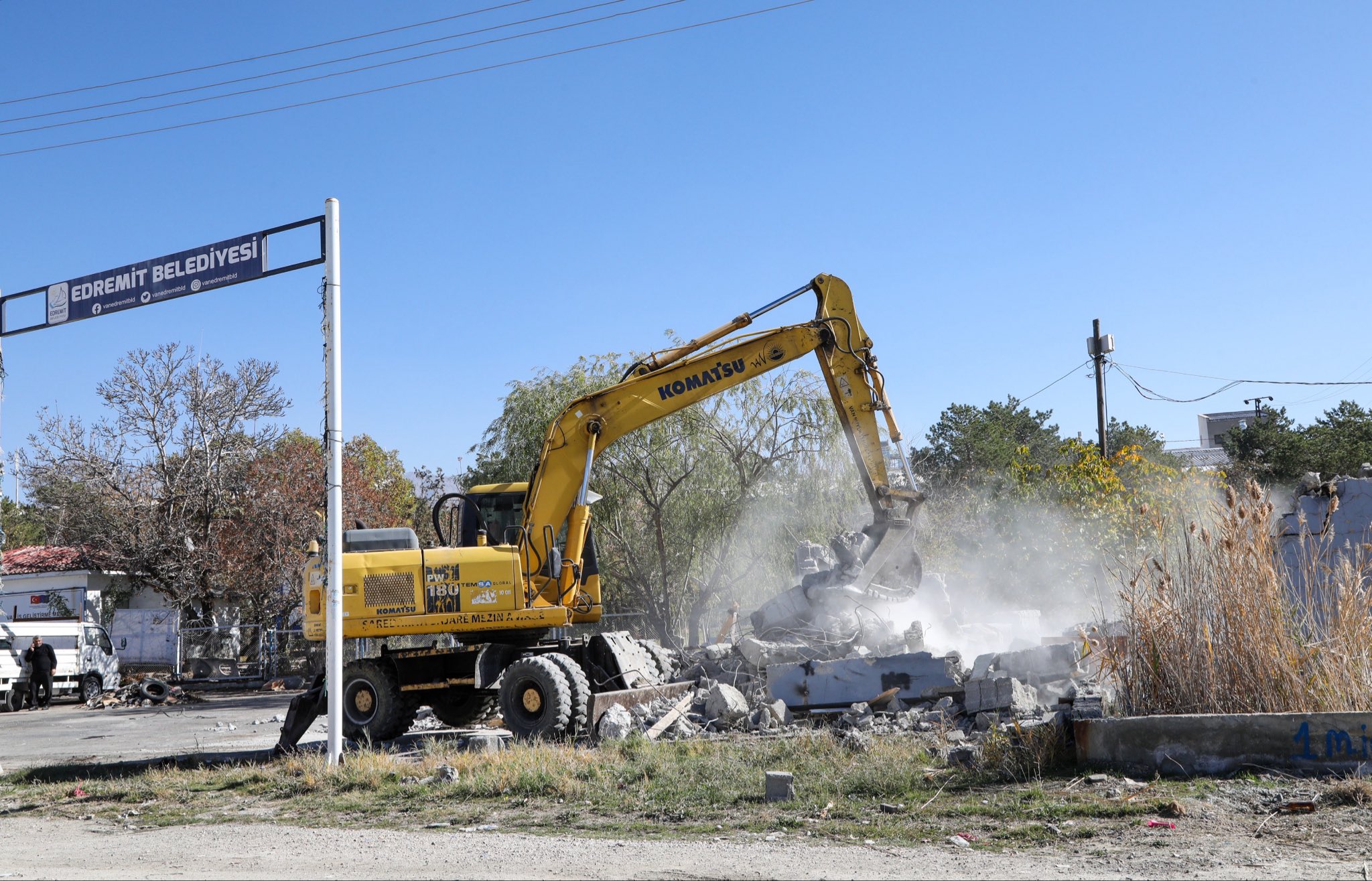 G41 Qq N W U A A K Q Hb