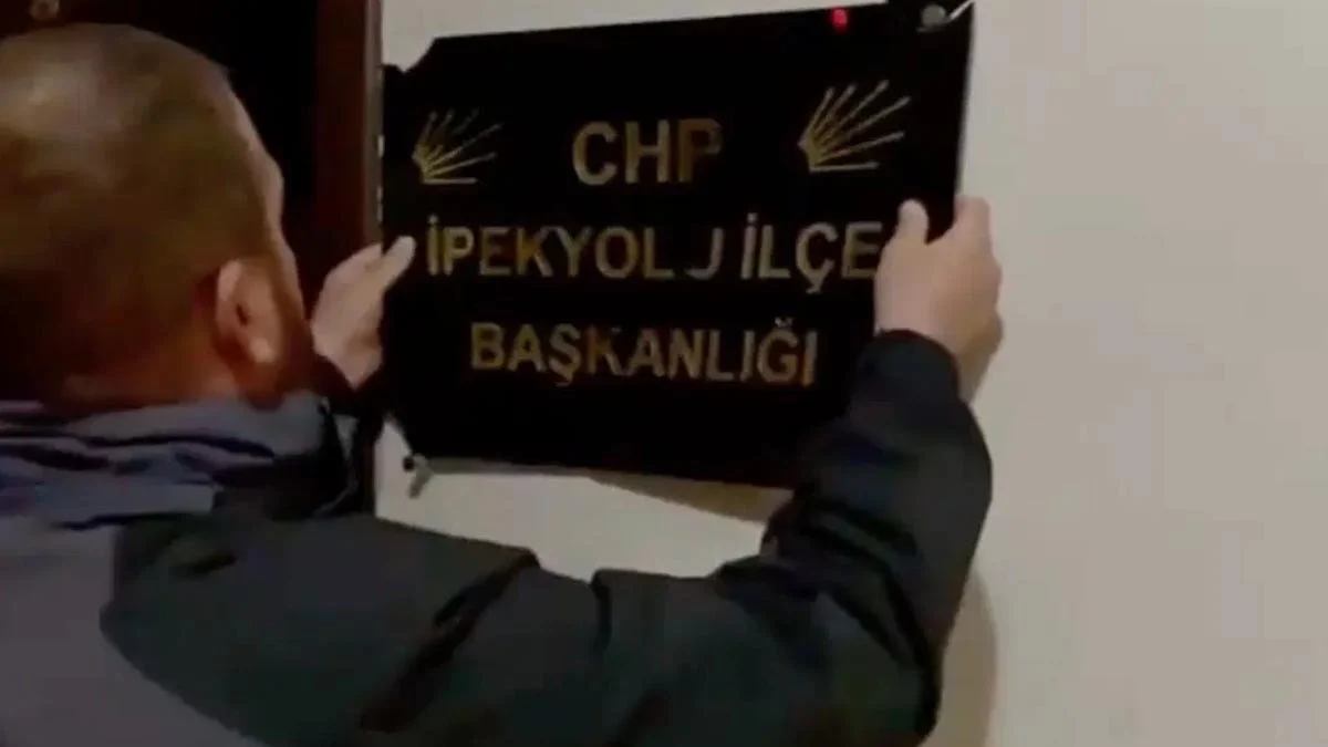 Ipekyolujpg V O Gn Z43 Akmi Fch7L6Nabg