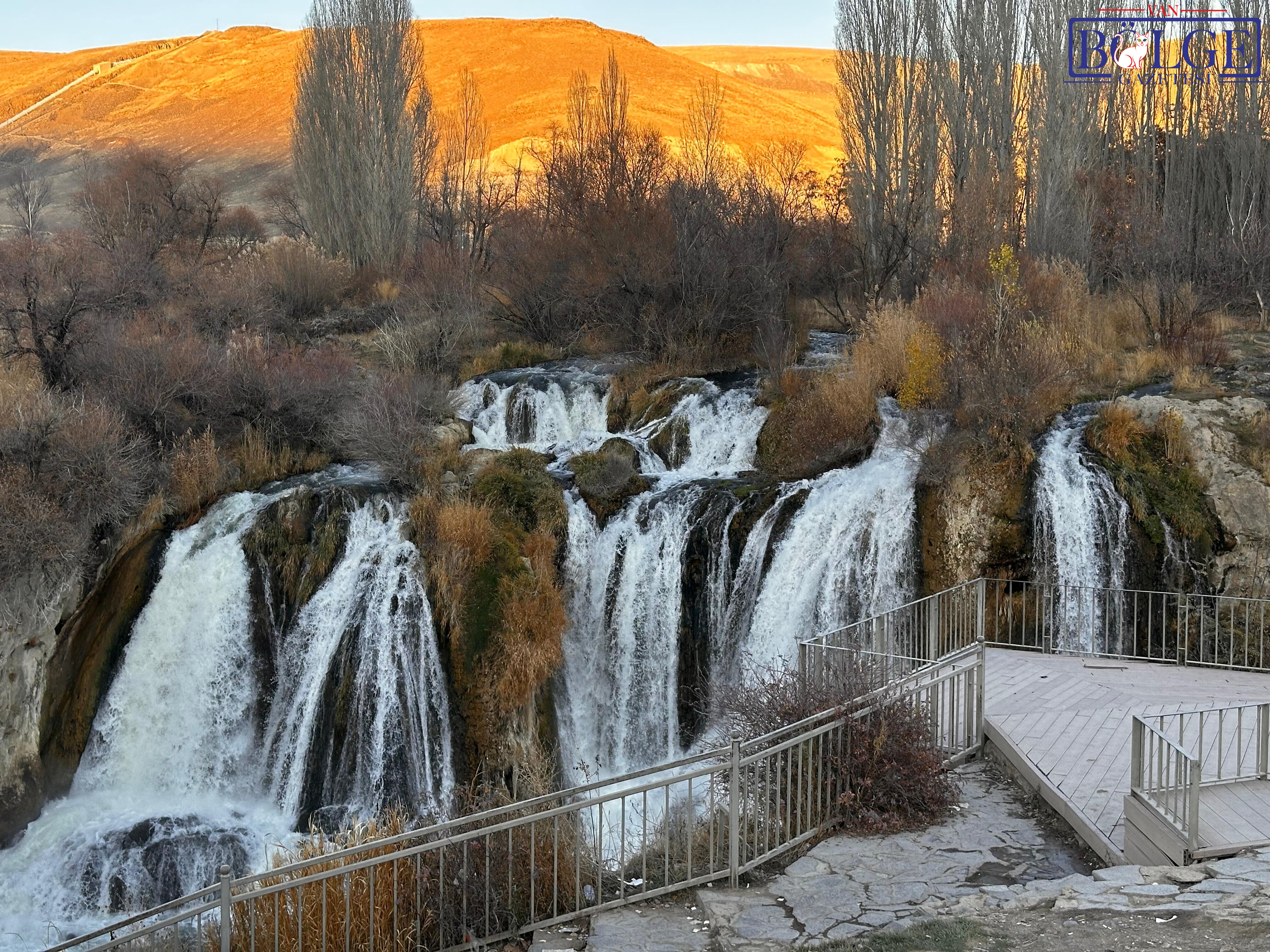 Muradiye Şelalesi-1