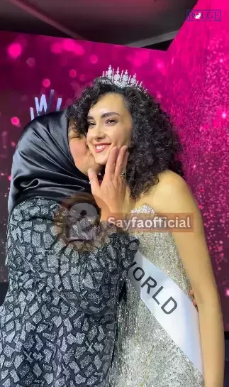 Sila Saraydemir Kralice Oldu Ilk Tebrik 19373529 4945 M.jpg