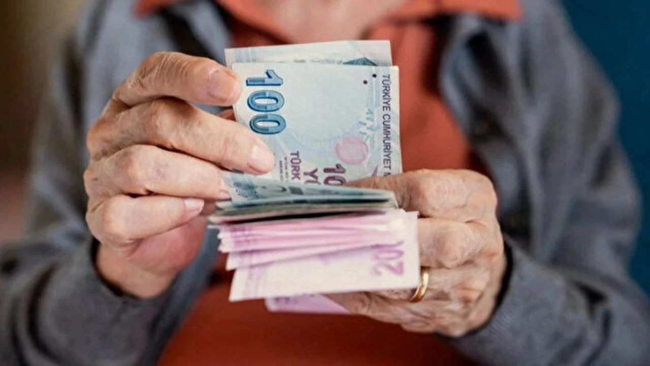 Emekli Maaşlarına Ek Zam Yapılması Için Çalışma Başlatıldı!