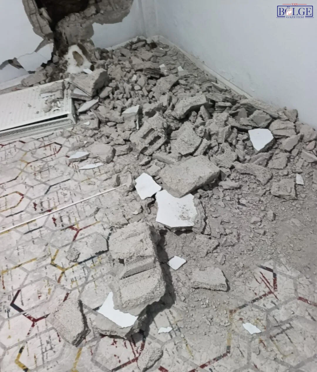 Hakkari'de Geceyi Kâbusa Çeviren Kaya Düşmesi Olayı Ne Getirdi? - Görsel 1