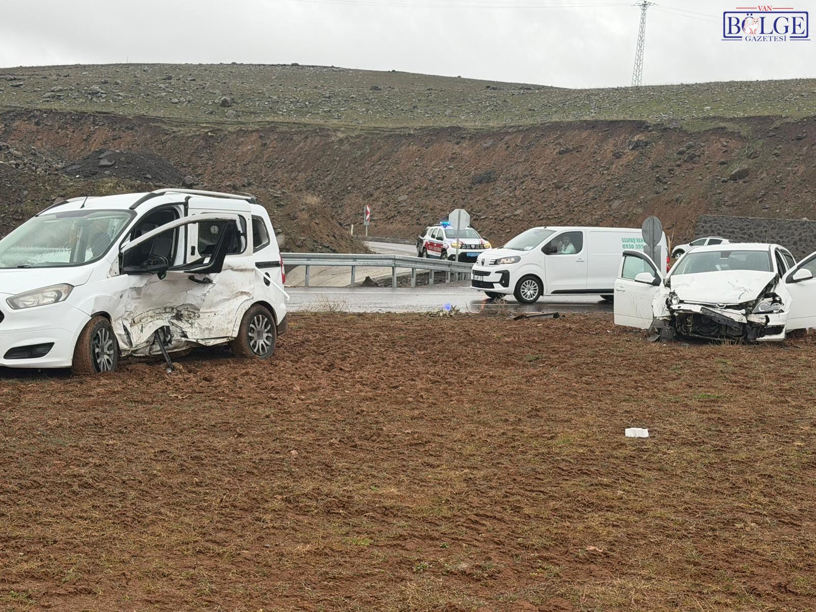 Trafik kazası: 12 yaralı - Van Haber | Bölge Gazetesi Van | Son
