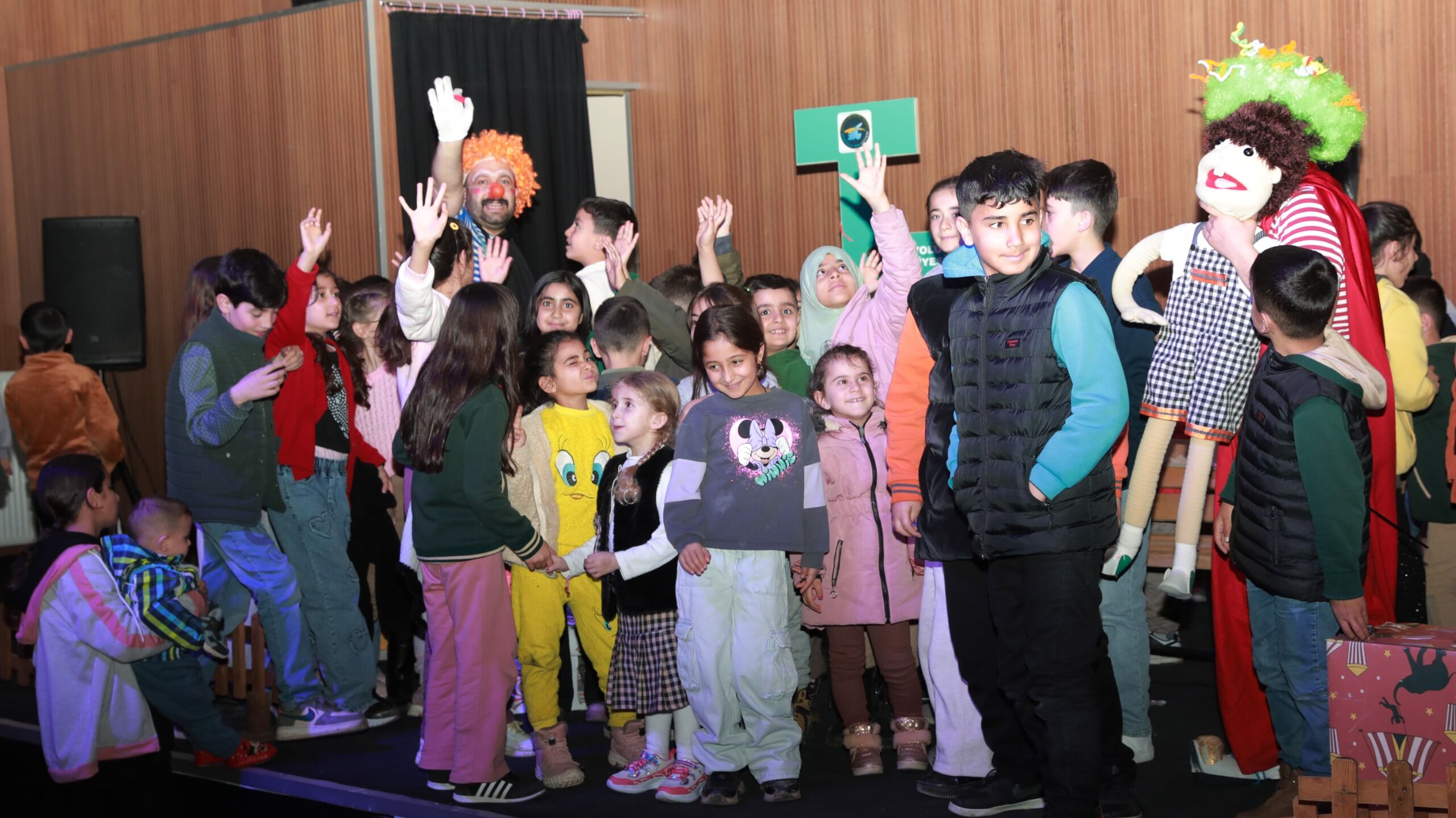 Van'da Çocuklar İçin Kürtçe ve Türkçe Tiyatro Rüzgarı Esti! - Görsel 2