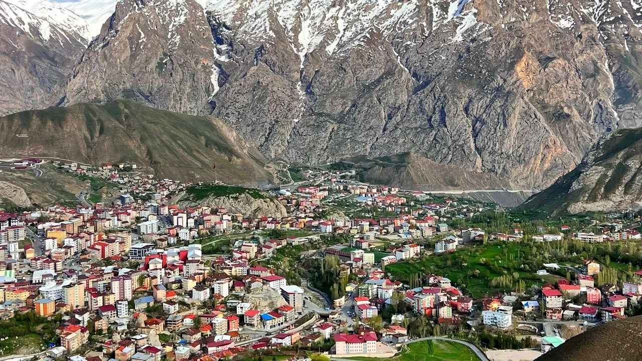 Hakkarinin Simgesi Nedir (1)
