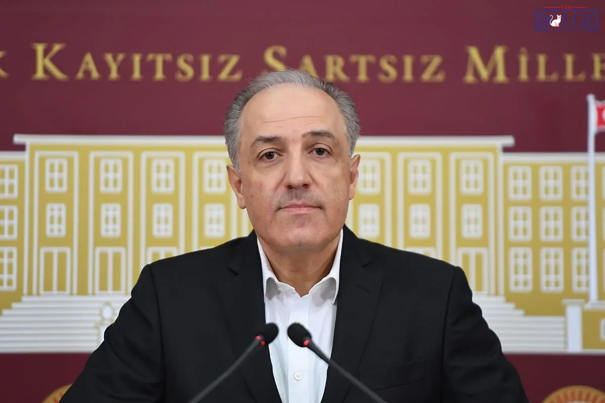Mustafa Yeneroğlu .Jpg