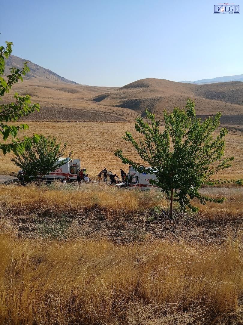 feci kaza: Pikap ile otomobil çarpıştı, 2 kişi öldü