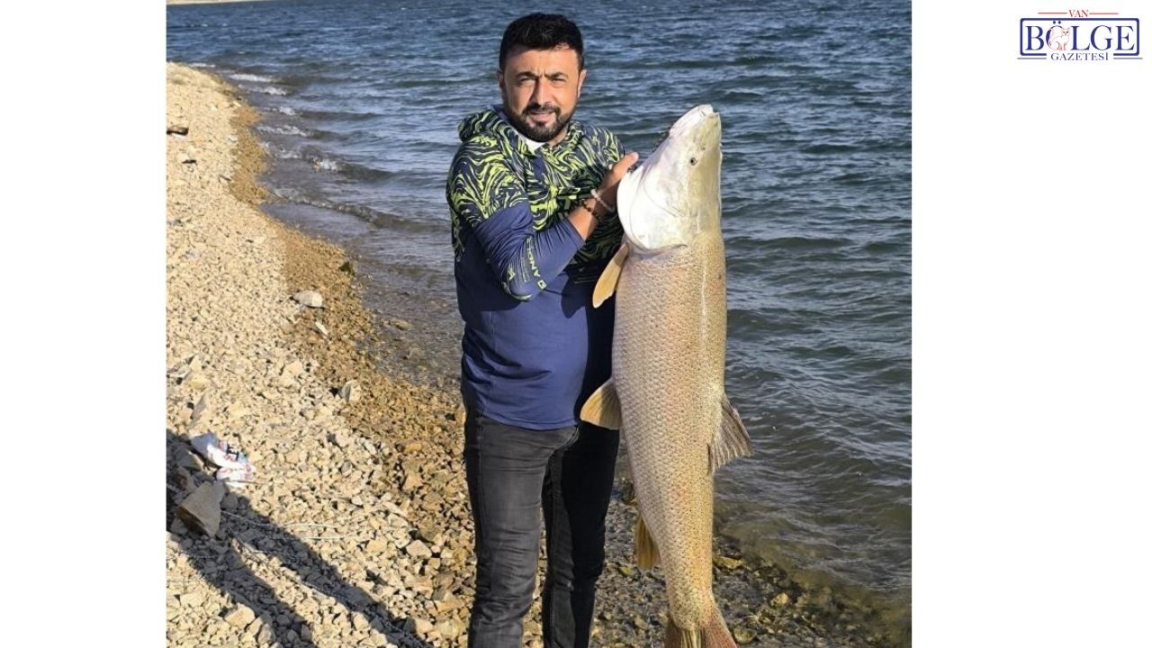 Keban Baraj Gölü’nde 30 kiloluk dev turna balığı