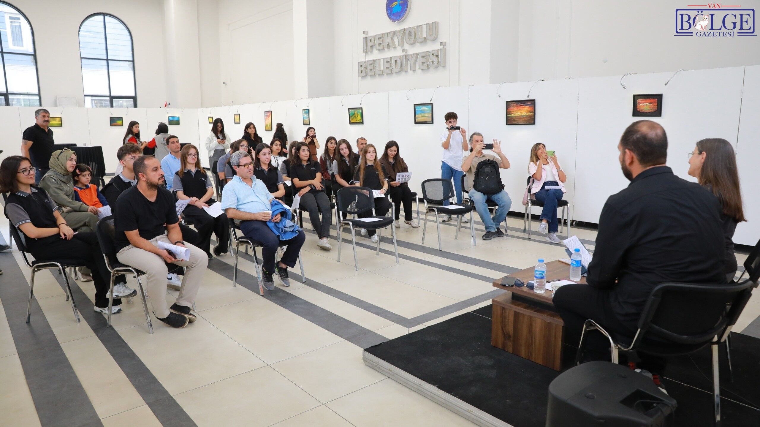 Van’da Alzheimer Farkındalığı Sanatla Buluştu