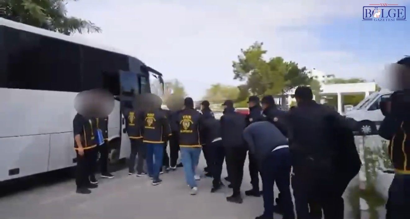 Polis gözaltı tutuklama kelepçe