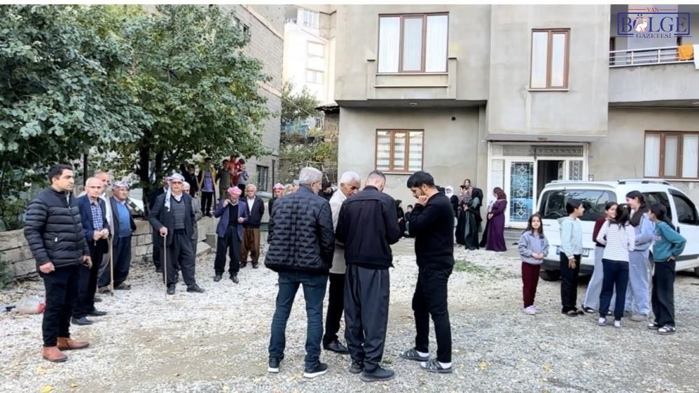 31 yıl önce köylerinde çıkan vatandaşlar yeniden dönmek istiyorlar