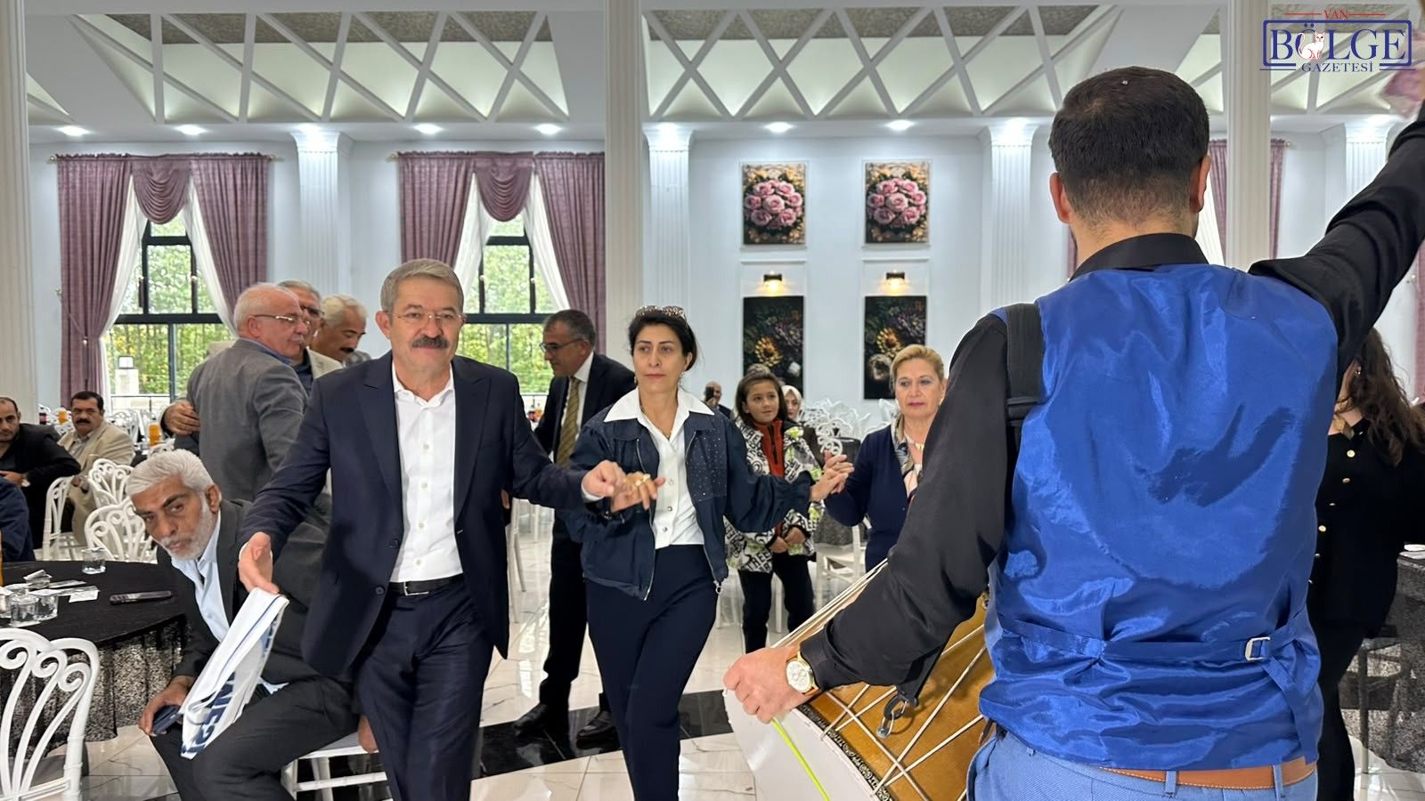 Van TSO’da Necdet Takva kazandı, kutlamalar halayla başladı