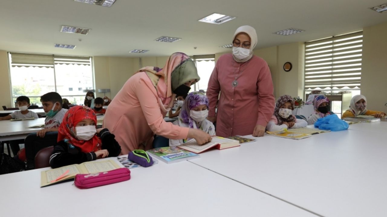 Van'daki çocuklar Büyükşehir'in kurslarında Kur'an öğreniyor