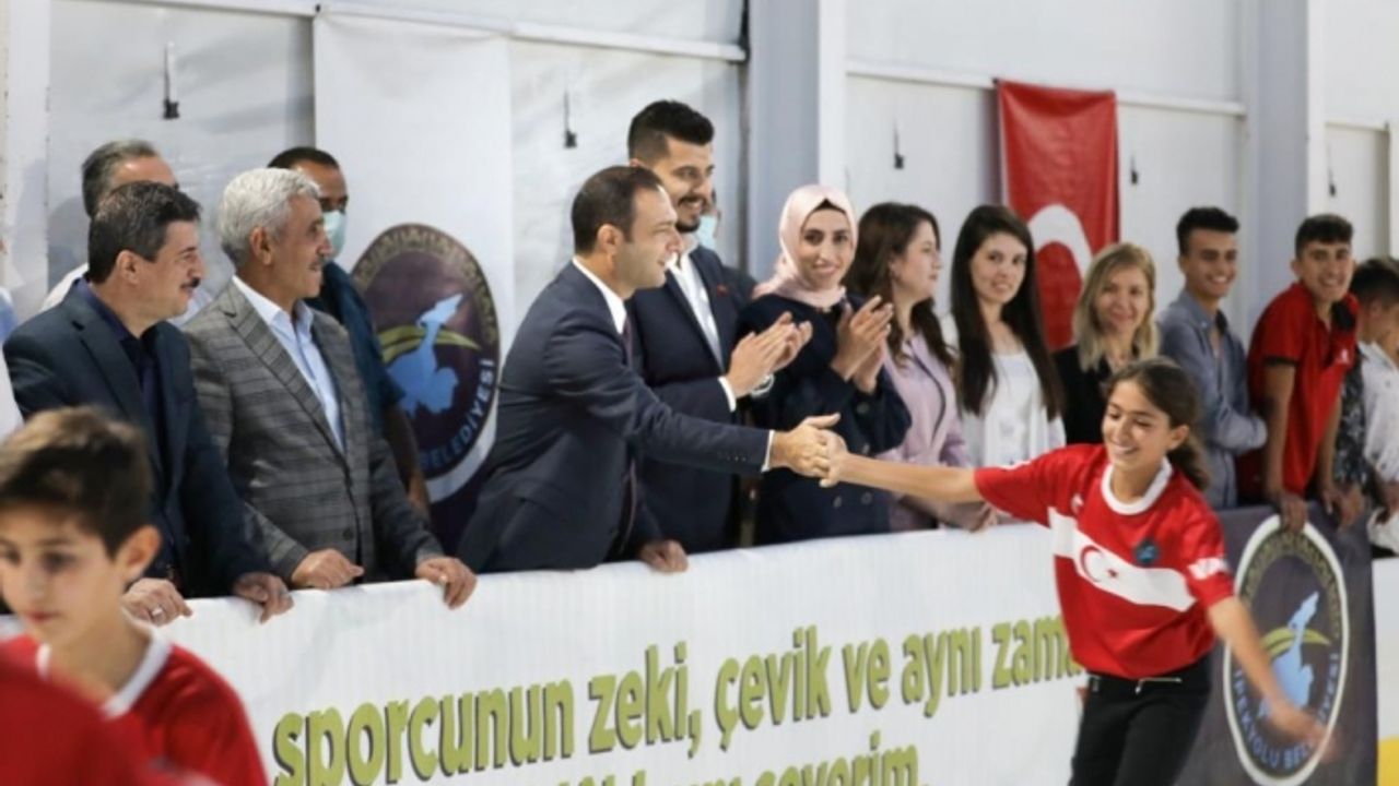 Bölgenin ilk çocuk eğlence merkezi konser eşliğinde açıldı