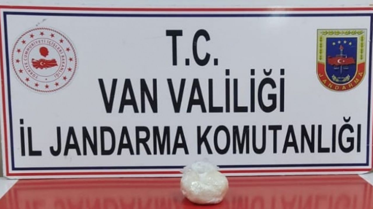 Çaldıran’da 1 kilo metamfetamin ele geçirildi