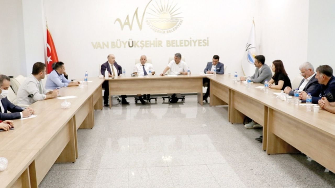 Van'da fahiş fiyatlar masaya yatırıldı