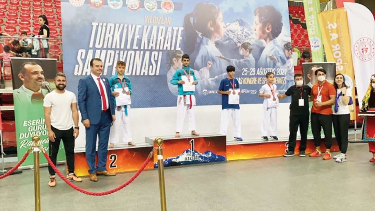 Van Karate Şampiyonası'nda Türkiye dördüncü oldu