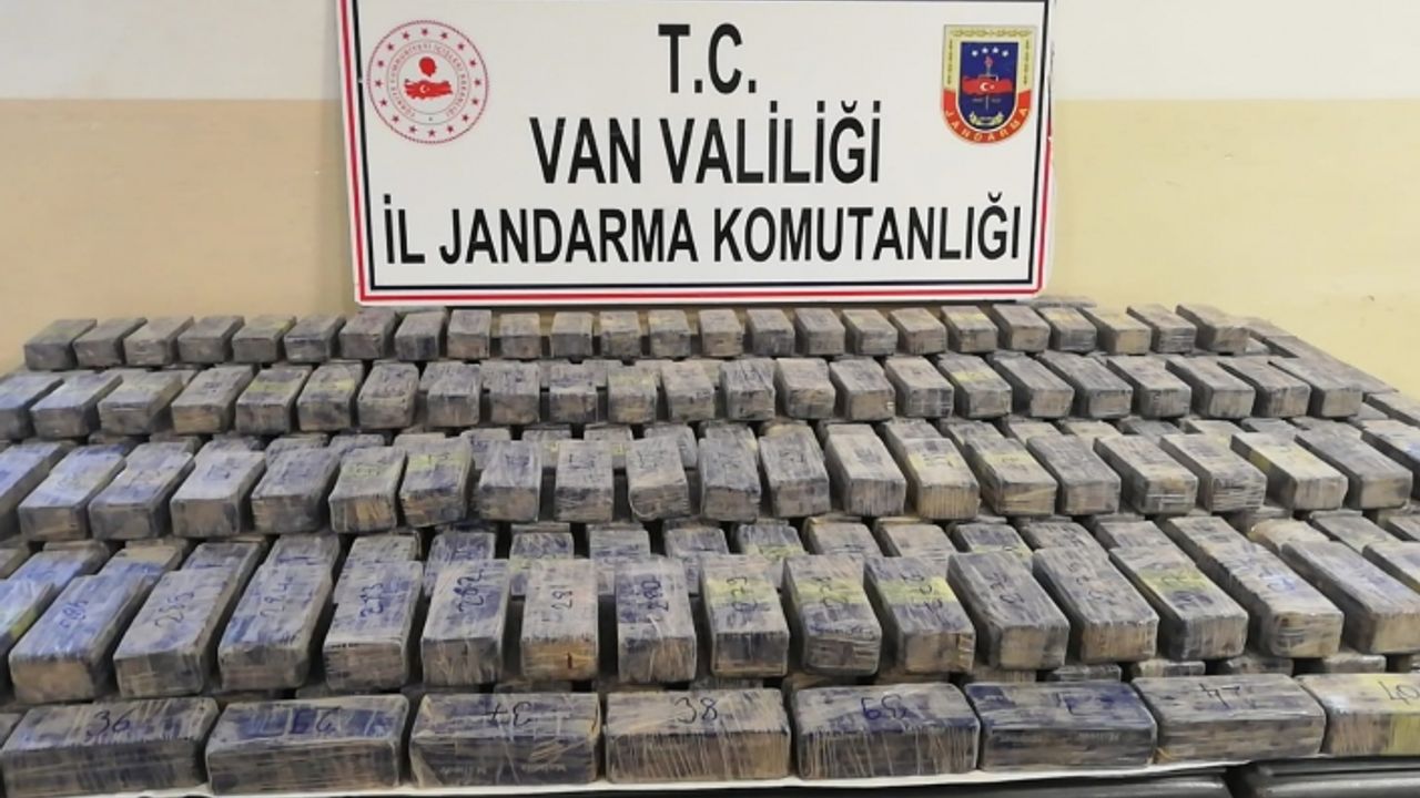 Van’da 295 paket eroin ele geçirildi