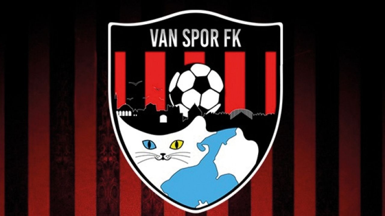 Vanspor'da taşlar yerinden oynadı