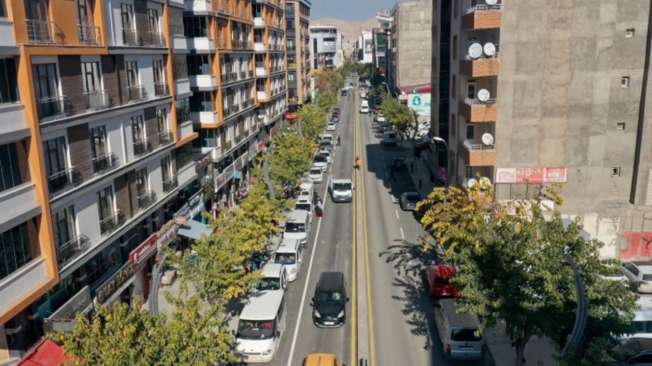 Zübeyde Hanım Caddesi yeni imajına kavuştu
