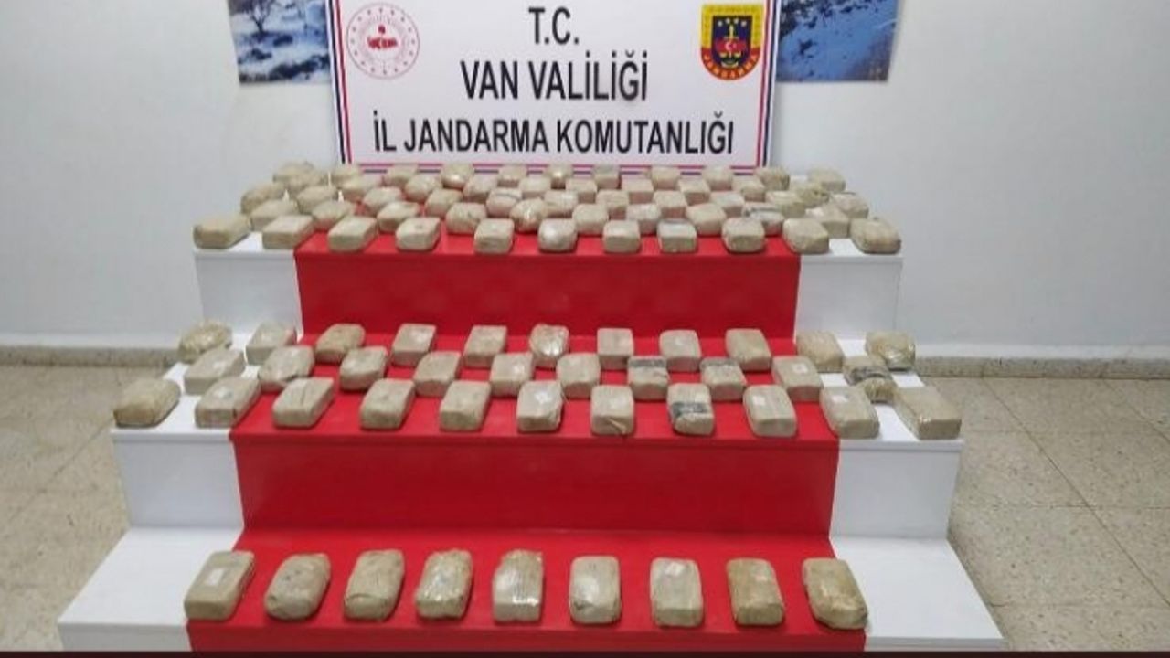 Başkale’de 47 kilo 708 gram eroin ele geçirildi