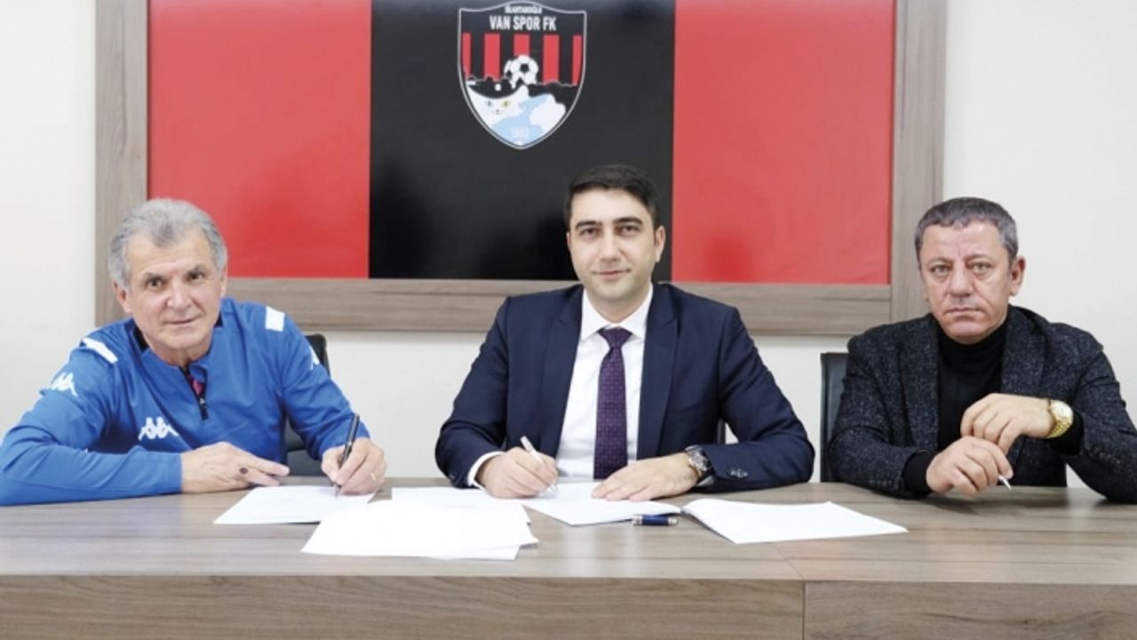 Erhan Altın, Vanspor'un yeni teknik direktörü