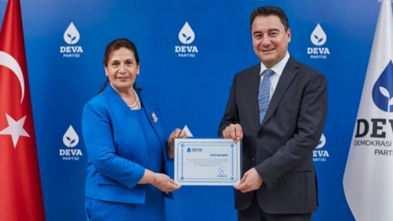 DEVA Partisi Van İl Başkanlığı’nda görev değişimi
