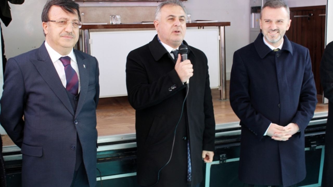 Kandemir: Van'da gençlik şölenleri düzenleyeceğiz