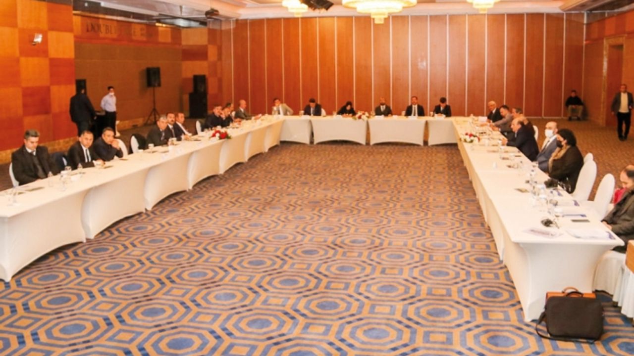 Van Gölü Belediyeler Birliği, Edremit'te bir araya geldi