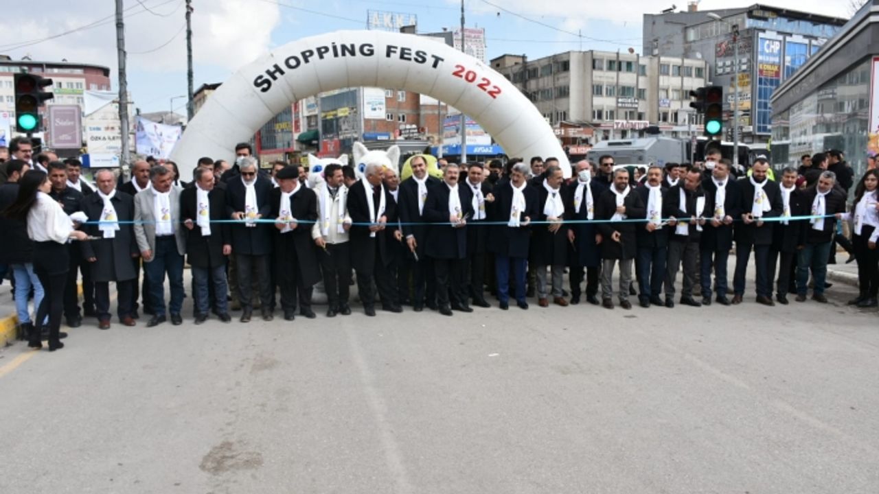 Van’da altıncısı düzenlenen Shopping Fest start aldı