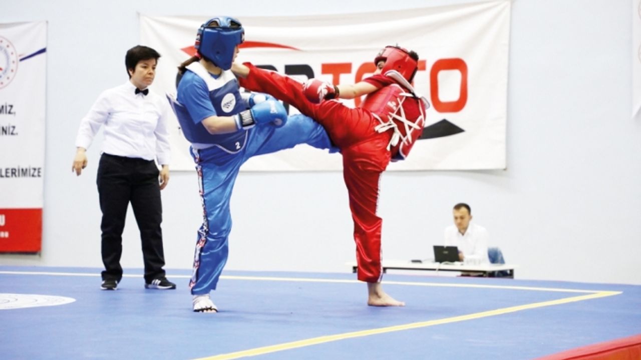 Vanlı sporcular madalyaya doymuyor