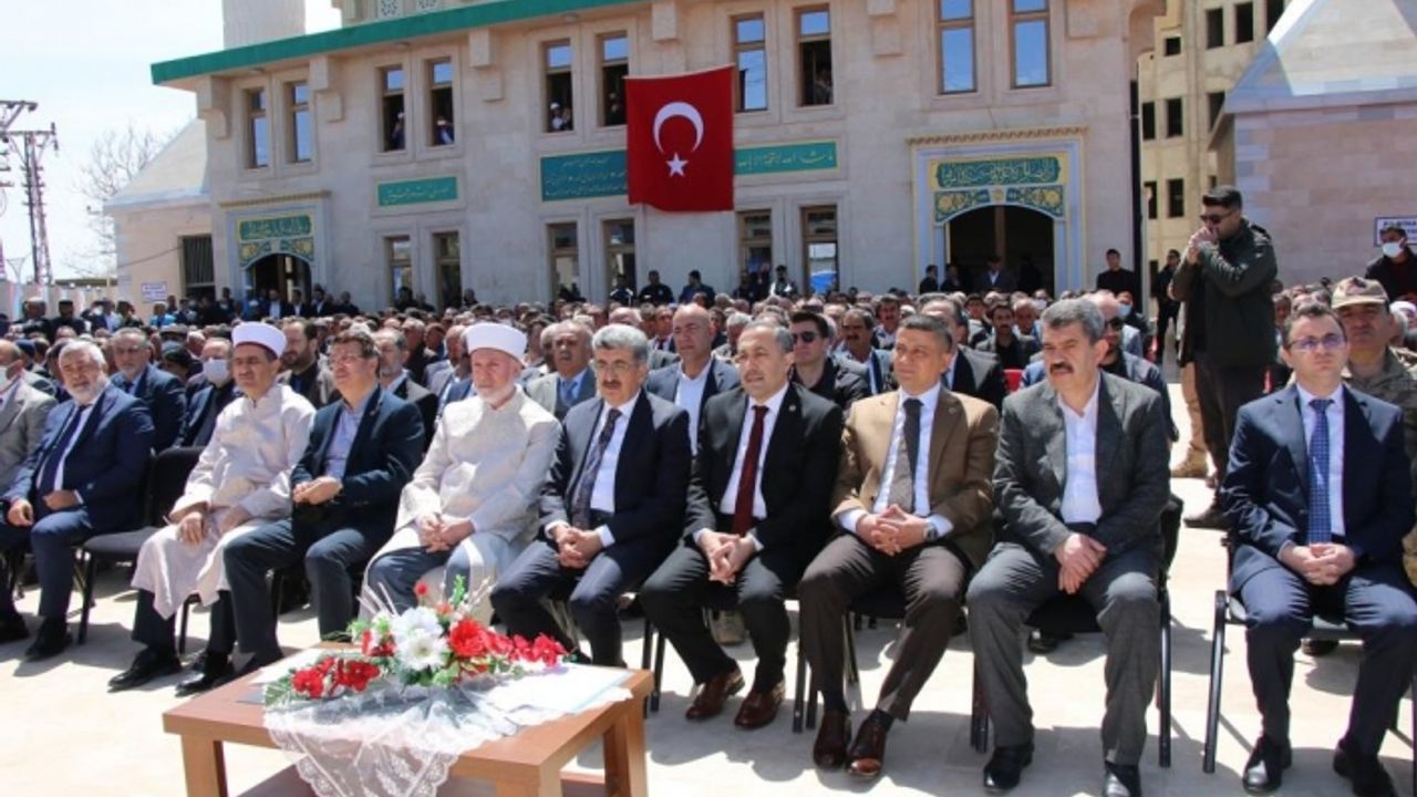 Arvasi Hz. Hamza Camii dualarla açıldı