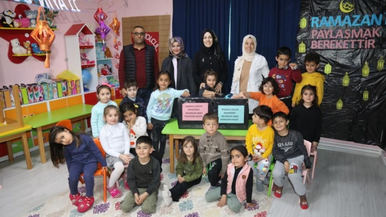Minik ellerin hazırladığı yardım kolileri ihtiyaç sahiplerine ulaştırıldı