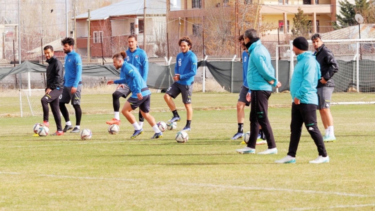 Vanspor, Ankaraspor'a bileniyor