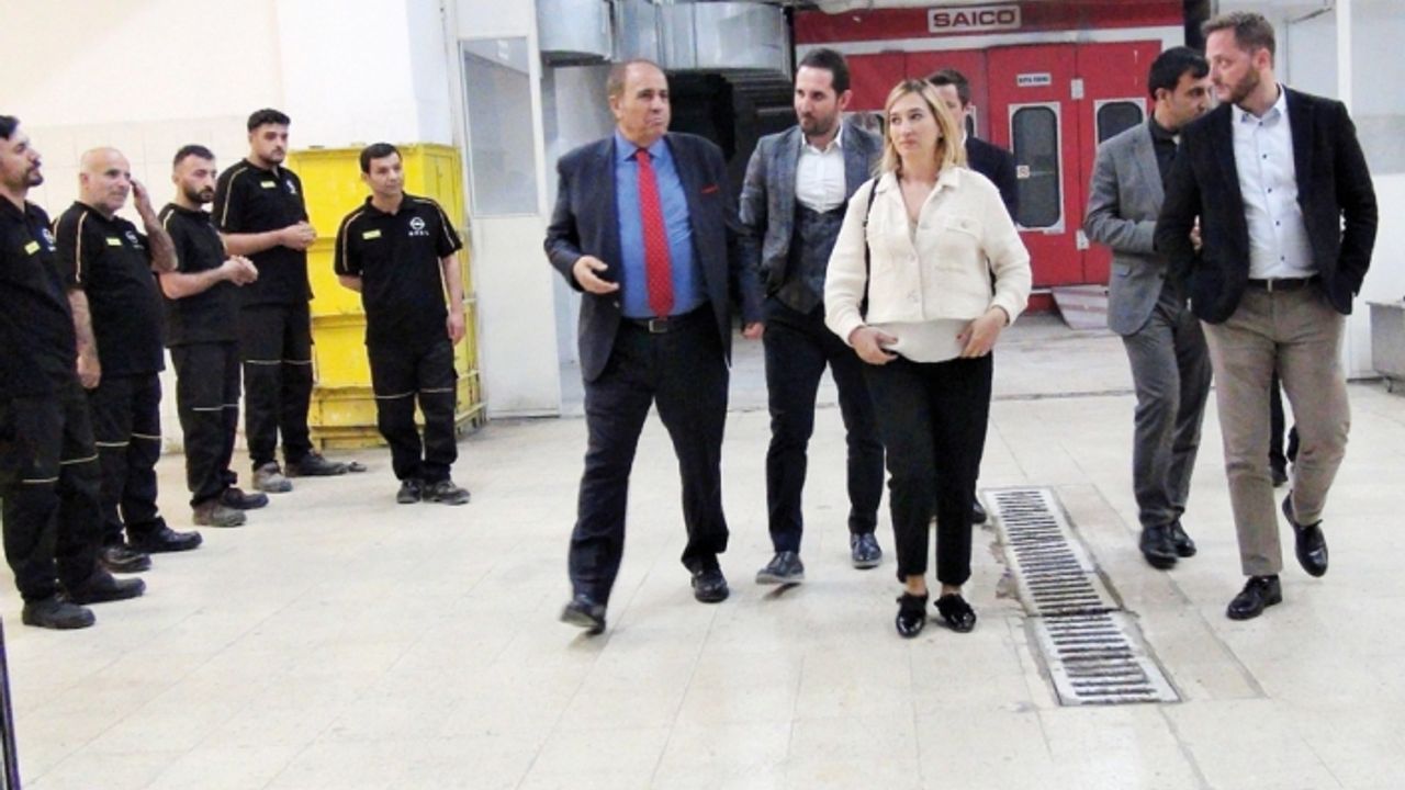 Alkım: Van Gölü kendi başına bir cennet