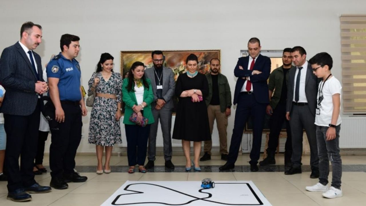 Çatak’ta ‘Robotik ve Kodlama’ sergisi açıldı